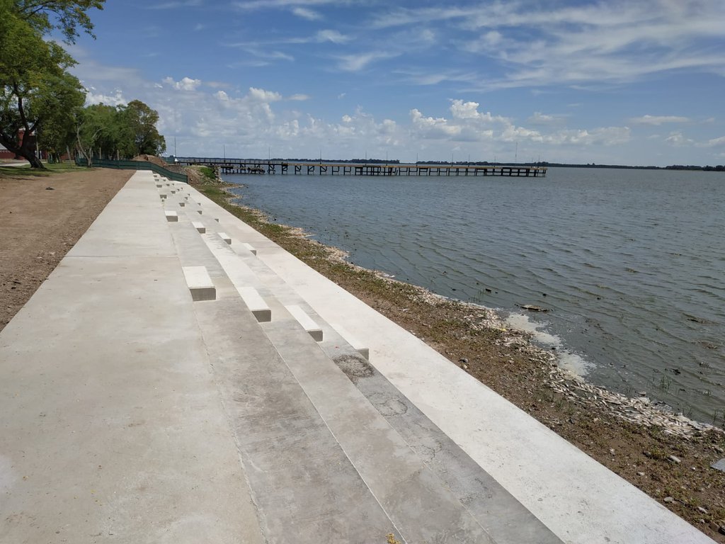 Nuevas Escalinatas En La Costanera
