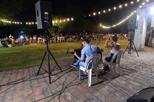 Artistas Destacados De Nuestra Ciudad