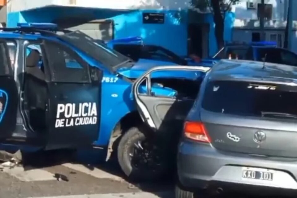 Diez Heridos Tras Un Choque Entre Un Patrullero Y Un Auto En Barracas