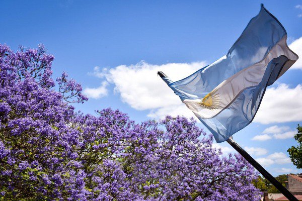 Hace 212 AÑos Se Izaba Por Primera Vez La Bandera Argentina