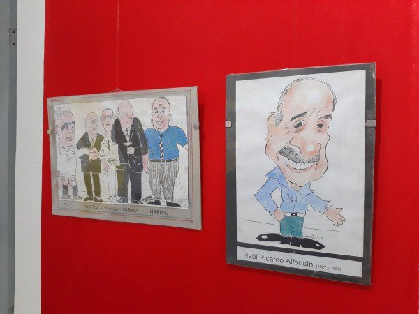 Muestra De Caricaturas Del Artista Local RubÉn Perotta