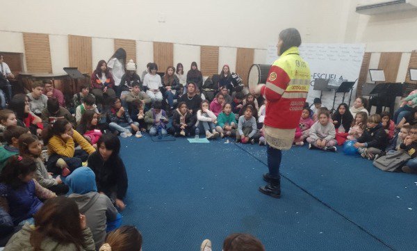 Defensa Civil Ofrece Capacitaciones Sobre Rcp Y Primeros Auxilios En Escuelas Del Distrito