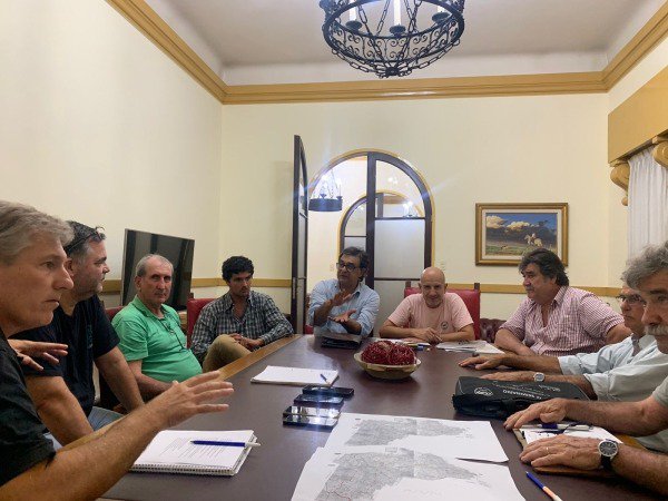 Funcionarios Municipales Y La AsociaciÓn Rural Se ReÚnen Para Evaluar Mejoras En Los Caminos Rurales