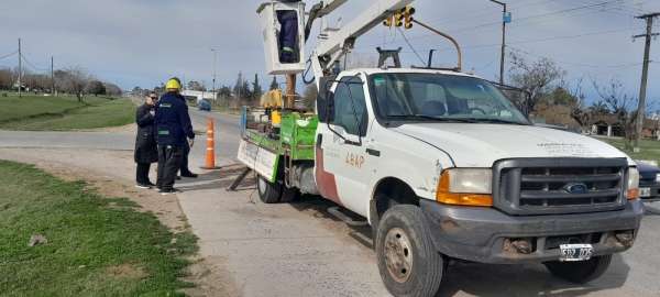 Retiro De Postes CorroÍdos De Los SemÁforos