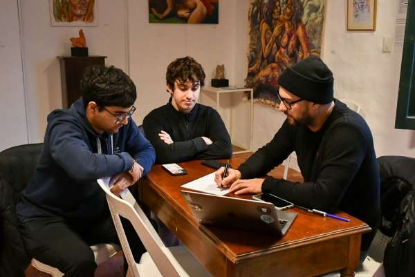 Vincular A Estudiantes Secundarios Con El Mundo Laboral