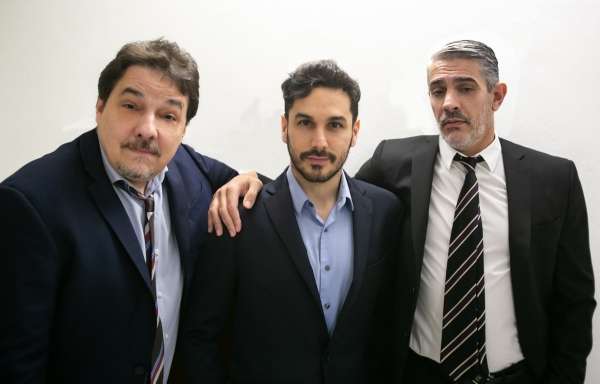 A Sala Llena Se PresentÓ La Obra Art En ChascomÚs