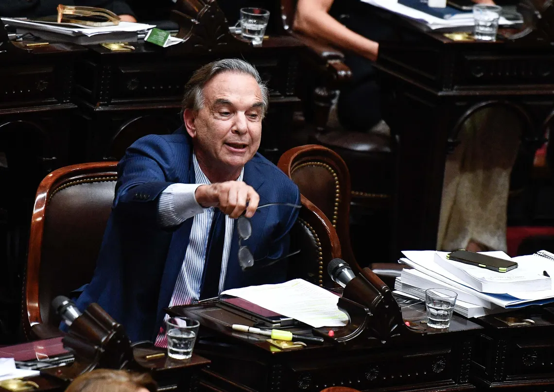 El Gobierno Pierde Apoyo