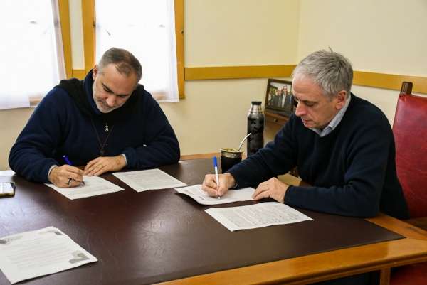 Javier GastÓn RecibiÓ Al Obispo De La DiÓcesis De ChascomÚs