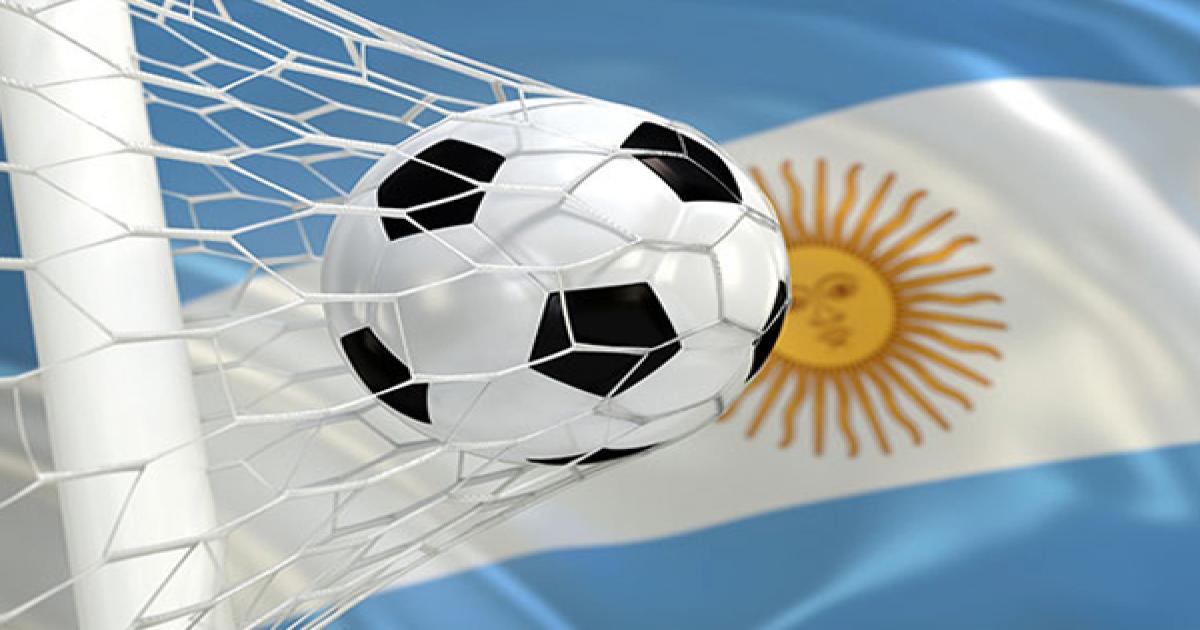 Hoy En La Historia: Maradona Convierte Ante Italia Uno De Sus Goles Más Inolvidables 666078669f916.jpeg