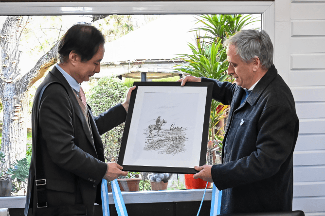 Javier Gastón Recibió Al Embajador De Japón Yamauchi Hiroshi