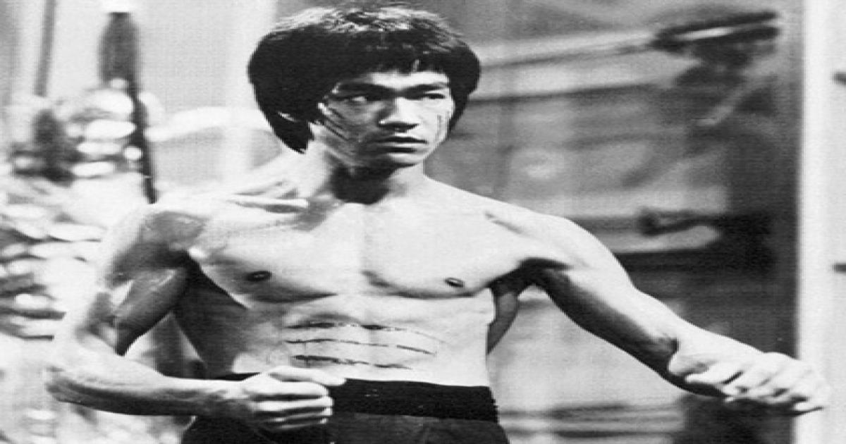 Hoy En La Historia: Muere Bruce Lee 669bcbec0f52b.jpeg