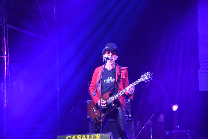 Recital Al Aire Libre En El Día Del Rock Nacional