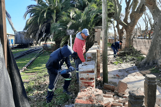 Desmantelamiento Del Muro De La Vieja Estación