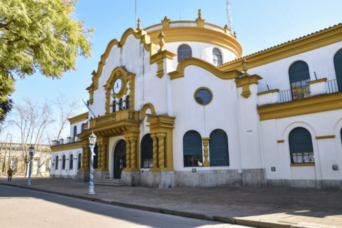 Jornada No Laborable Para El Martes 24
