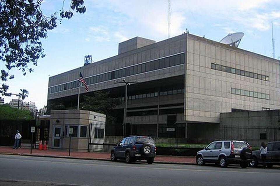 Procesan A Seis Policías