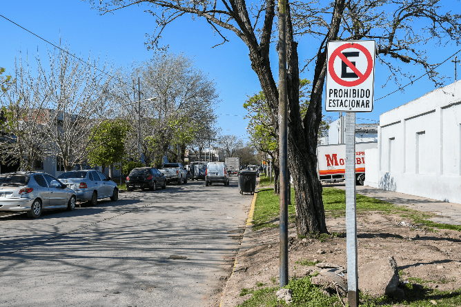 Estacionamiento Frente Al Hospital