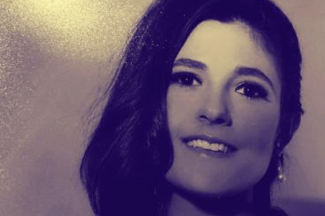 Profesora Alicia Álvarez