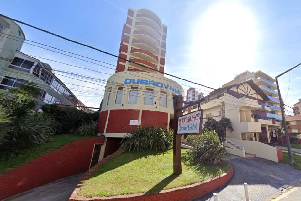 Derrumbe En Un Edificio De Villa Gesell