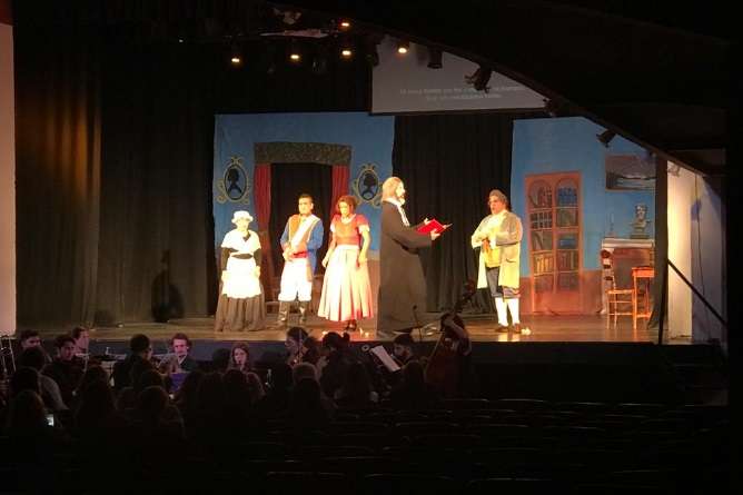 A Gran ópera En El Teatro Brazzola