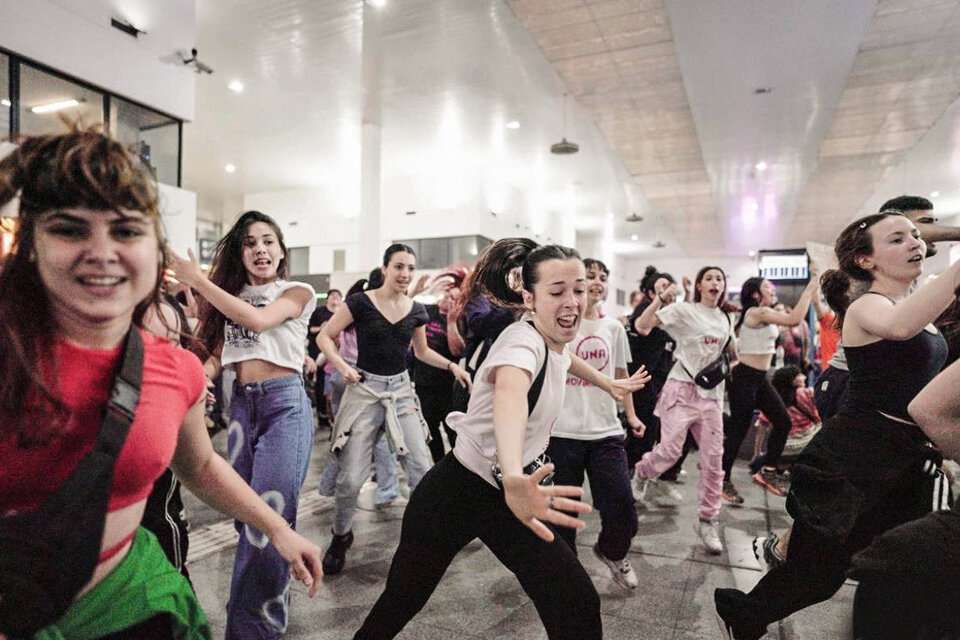 Estudiantes De La Universidad Nacional De Las Artes