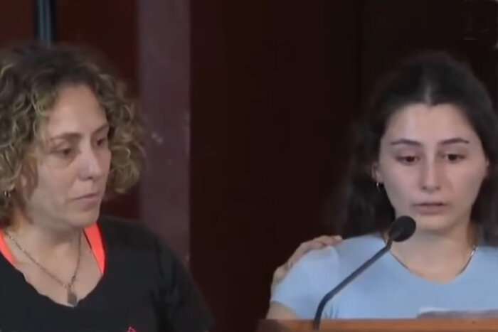 Anet Jazmín Carro, De 18 Años