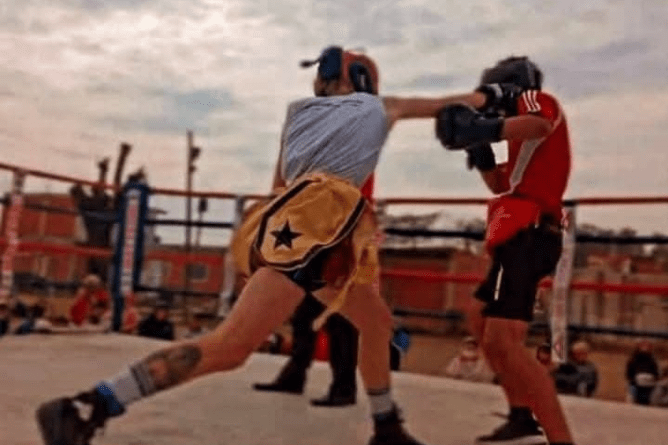 Combate Bajo Las Estrellas 