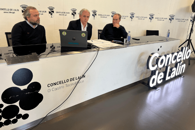 Javier Gastón Se Reunió Con Autoridades De La Alcaldía De La Coruña