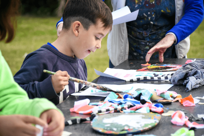 Plaza De Juegos En La Esmeralda