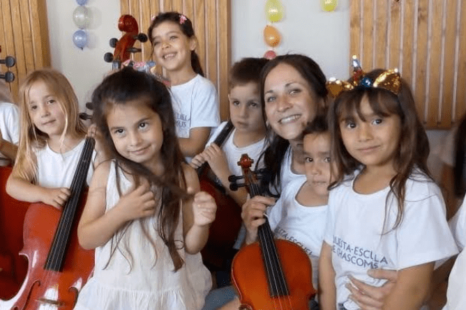 Tres Agrupaciones De La Orquesta Escuela Se Presentan En El Anfiteatro