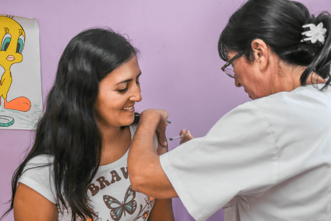 Vacunación Contra El Dengue