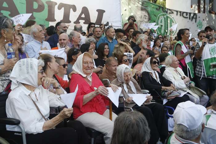 Protestas Frente A La Secretaría De Derechos Humanos