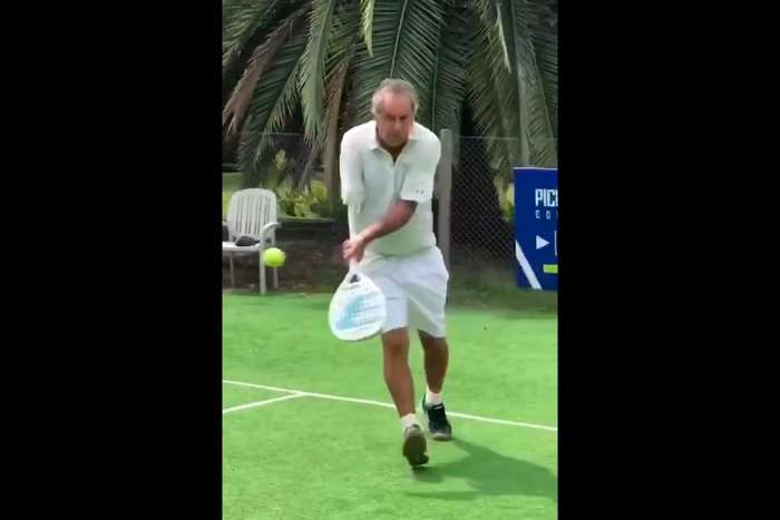Scioli Se Divierte Jugando Al Paddle