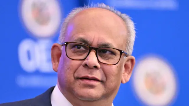 «tenemos que evaluar el impacto de las nuevas políticas de ee.uu. en el hemisferio. hay ciertas normas que aplican a las deportaciones»: albert ramdin, próximo jefe de la oea 67de370cb4c73.webp