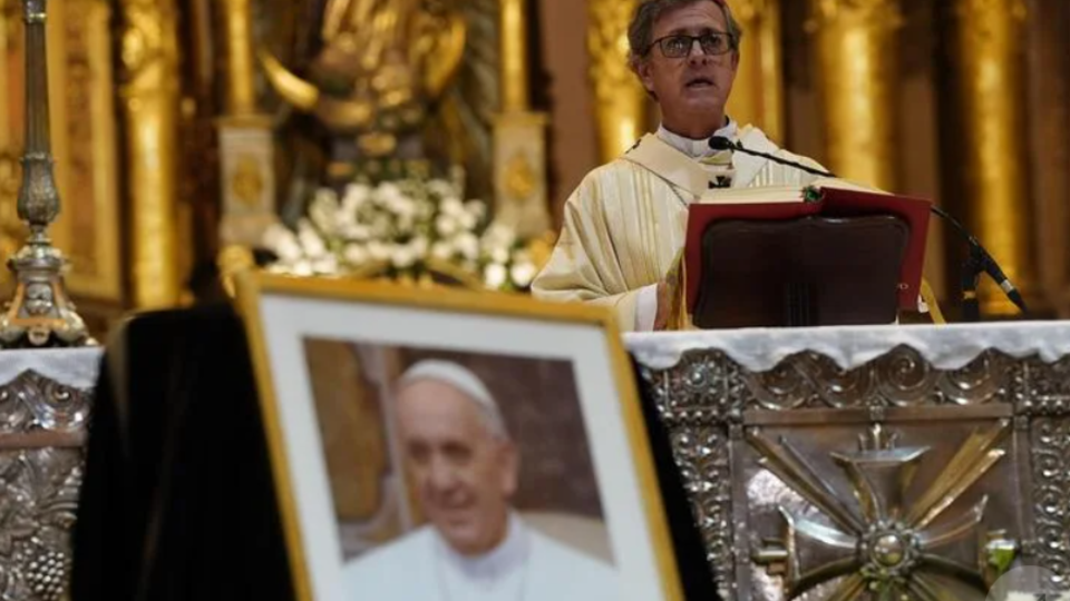 El gobierno se ausentó de la misa por francisco y marcó distancia en su despedida 6806c6a264d2c.png