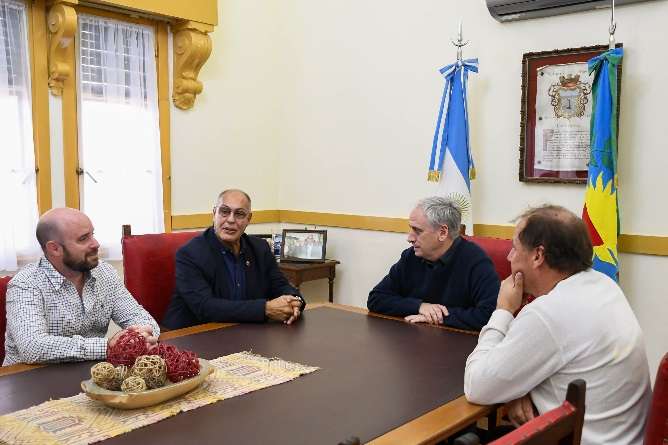 Javier gastón recibió al secretario de derechos humanos de avellaneda