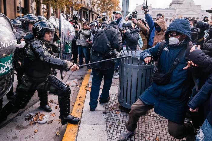 Reprimir a jubilados