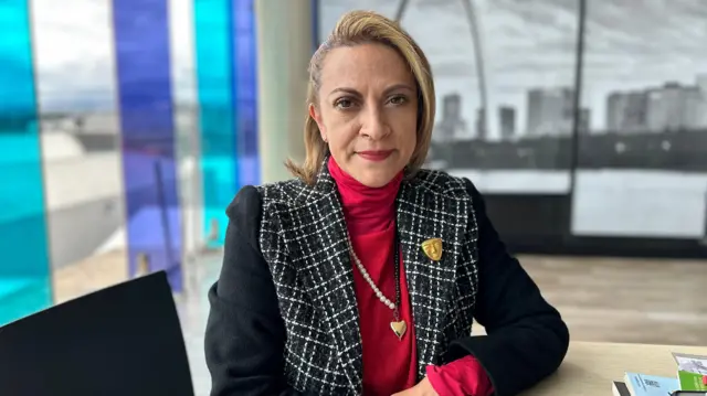 «es como si el estado me hubiese escupido en la cara una y otra vez»: jineth bedoya, la periodista víctima de violencia sexual en colombia que renunció a la búsqueda de justicia tras 25 años de lucha 681547ed77980.webp