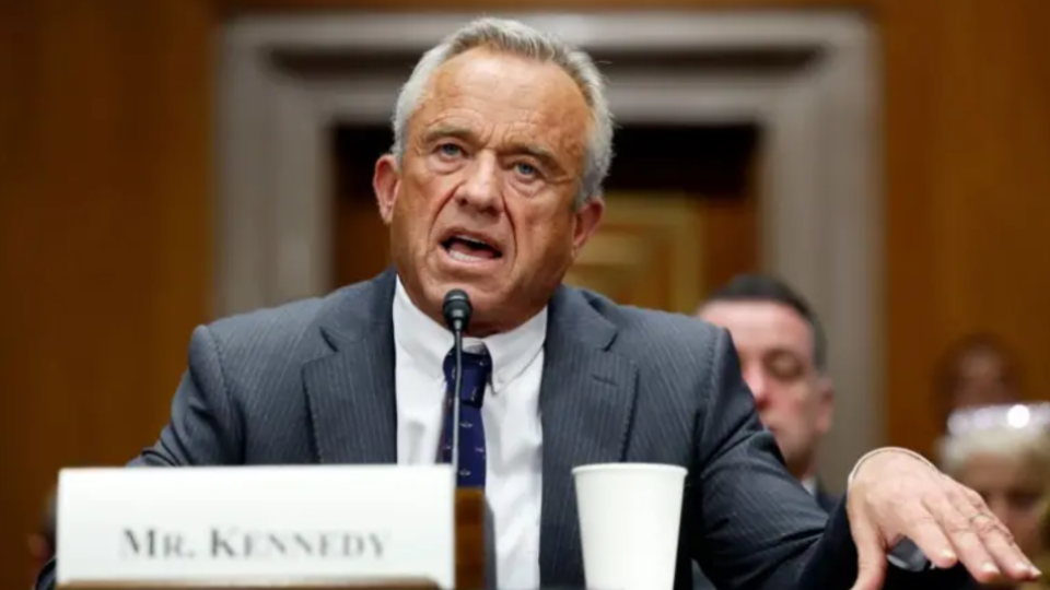 Quién es robert kennedy jr., el funcionario antivacunas que milei recibió en casa rosada 68363cbbf1f50.png