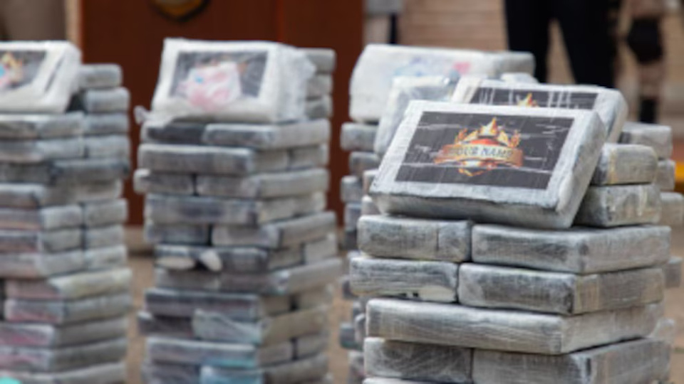 Secuestraron los celulares de los tripulantes del barco donde encontraron casi 500 kilos de cocaína 681547354faac.jpeg