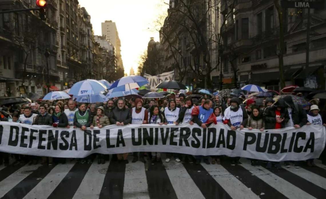 Marcha universitaria