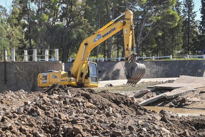 Abandono nacional de las obras en bahía blanca