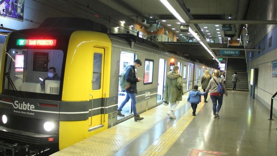 Argentina vs. colombia: el subte vuelve a extender su horario para el regreso a casa 6847601b76132.jpeg