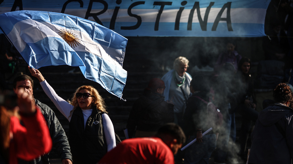 Argentina con cristina: el mensaje de cfk y la movilización peronista en parque lezama 686eed223a7b5.jpeg