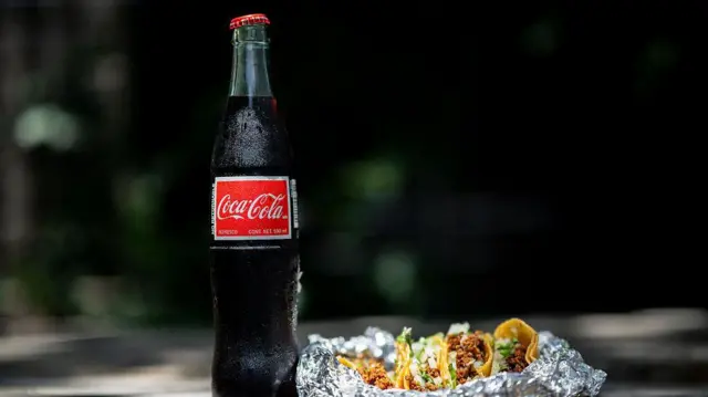 ¿es realmente la coca cola mexicana más saludable que la de ee.uu.? 688a9d72db81b.webp