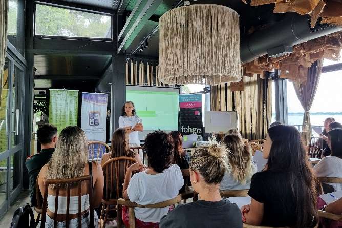 Capacitación gratuita para mozos y camareras