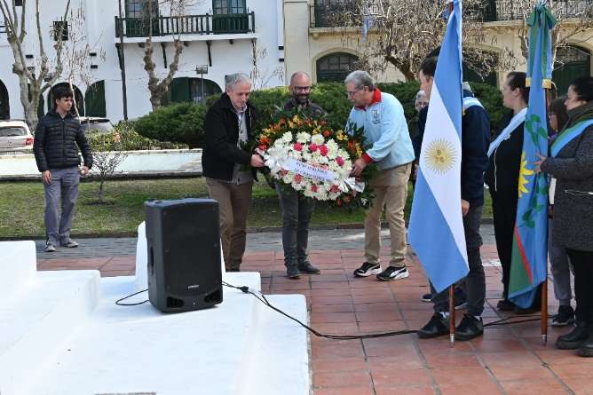 Emotivo acto para recordar al general san martín