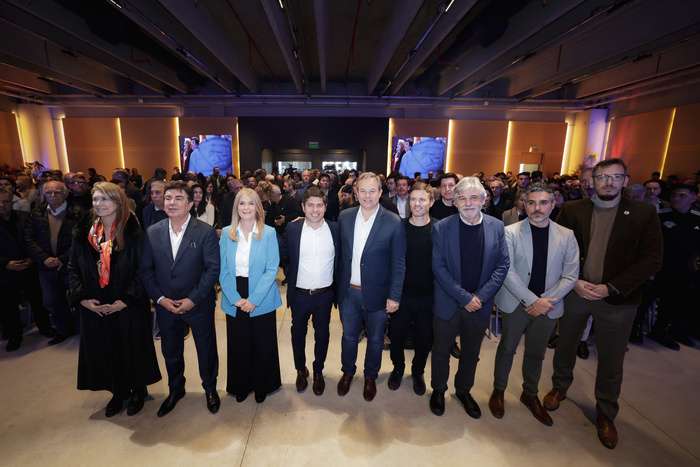 Kicillof durante los anuncios en la matanza