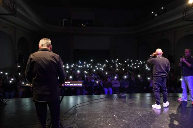 Pela romero en el brazzola