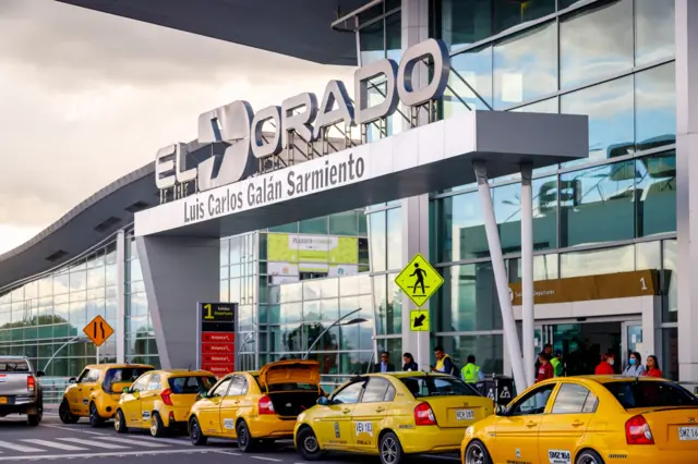 Cómo el dorado de bogotá se convirtió en el aeropuerto más transitado de américa latina, superando el dominio de décadas de são paulo y cdmx 68ace47c41343.webp