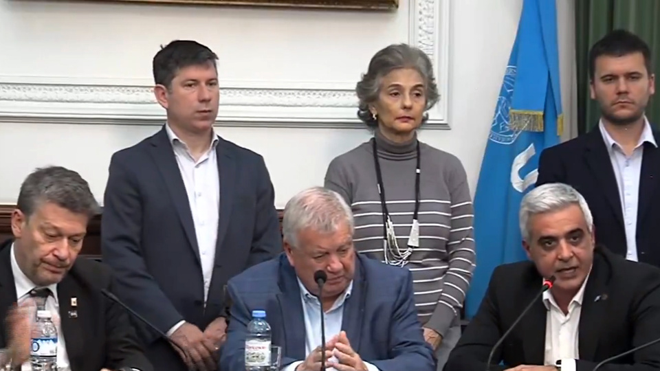 Autoridades de las universidades convocaron a una movilización para rechazar el veto de milei 68c34d1cea627.jpeg